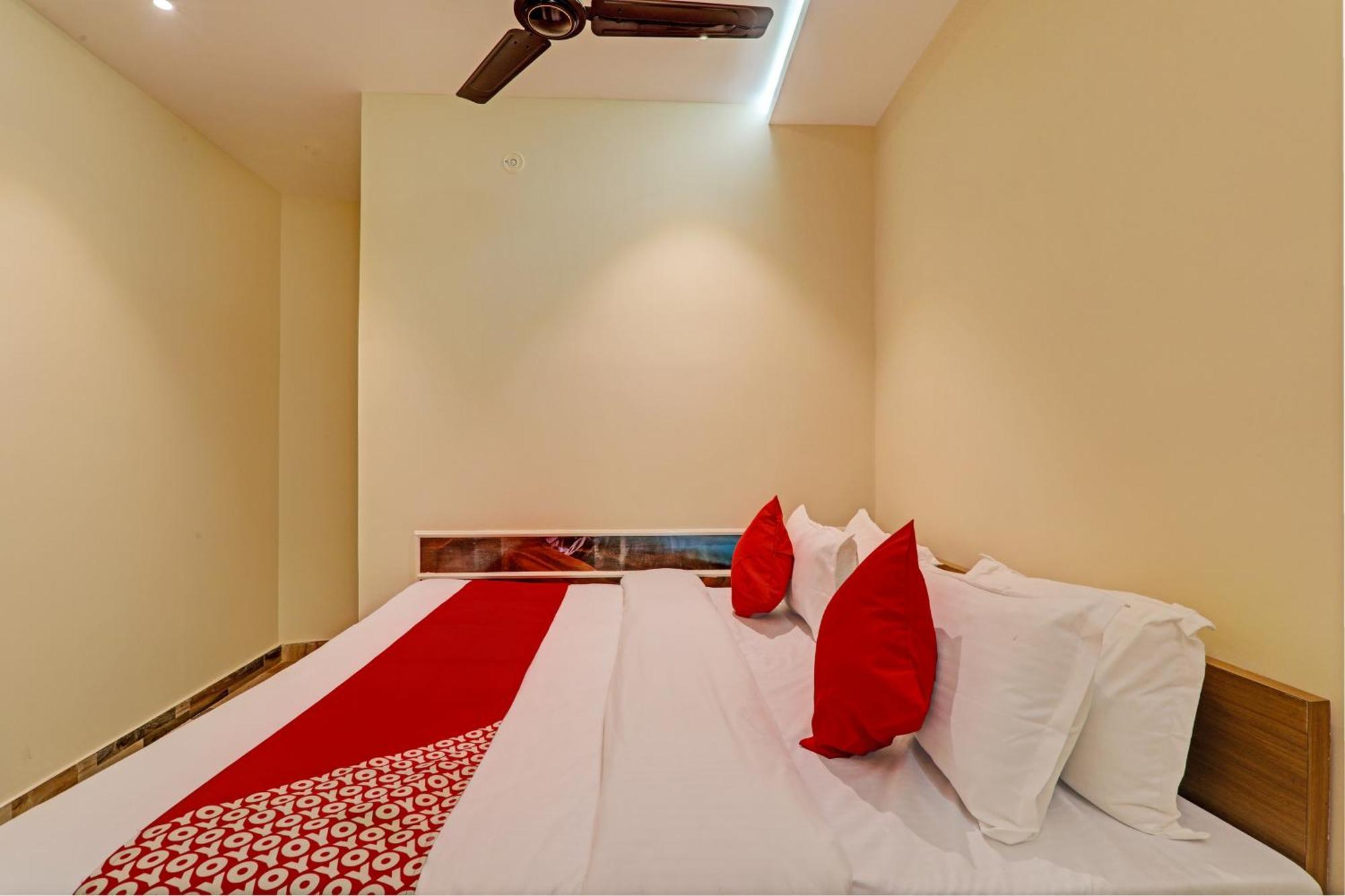 Hotel O Royal Regency Palace Gorakhpur Luaran gambar