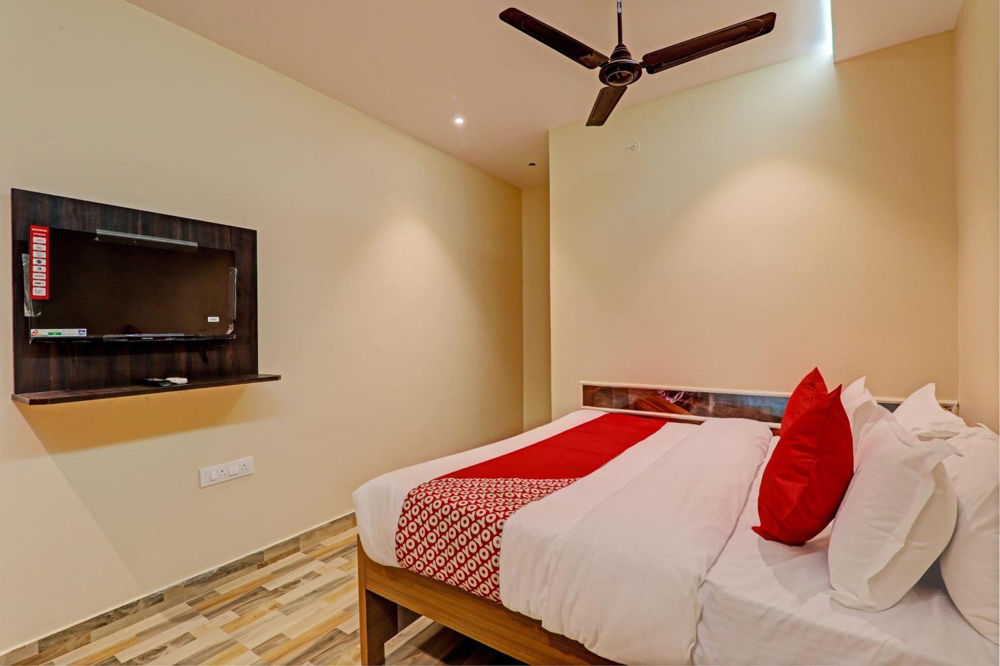 Hotel O Royal Regency Palace Gorakhpur Luaran gambar